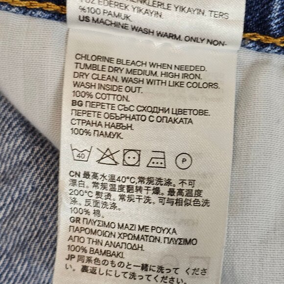 Womens 6 Light Blue Wash Distressed Festival Summer Raw Hem Jean Denim Shorts - Picture 10 of 10